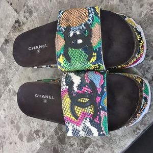 Chanel Slides